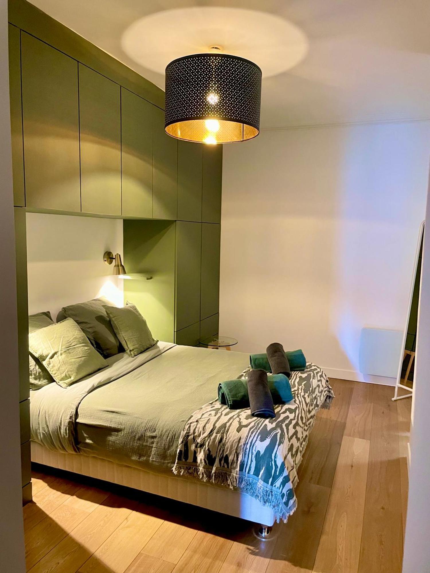 Appartement Elegant & Chic A Parijs Buitenkant foto